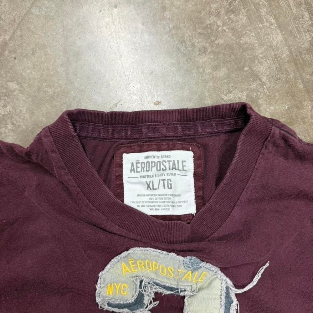 Y2K Aeropostale Burgundy "3" Embroidered Tee Size XL - Picture 3 of 3